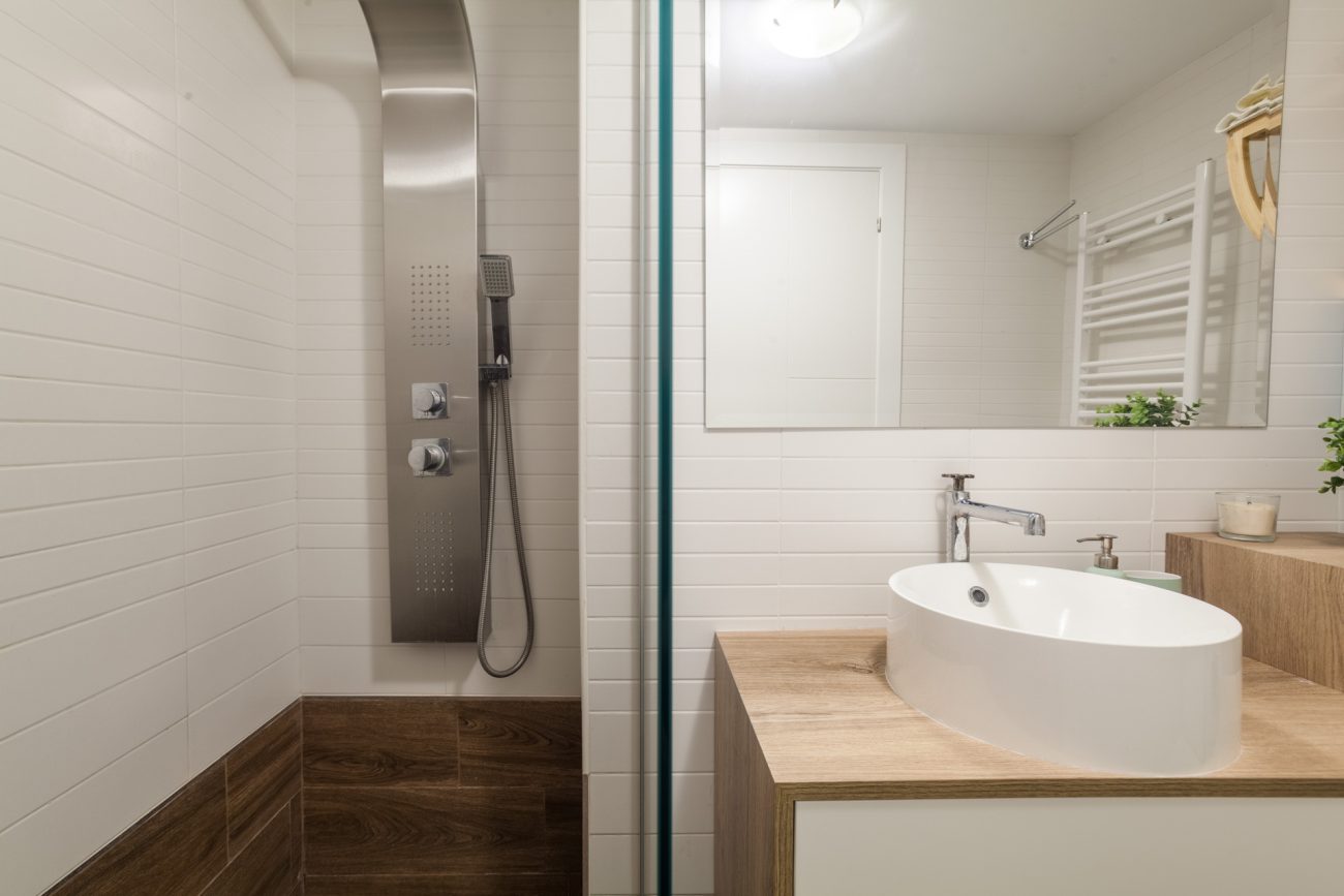 Bright semi-detached house with sea views in Castelldefels