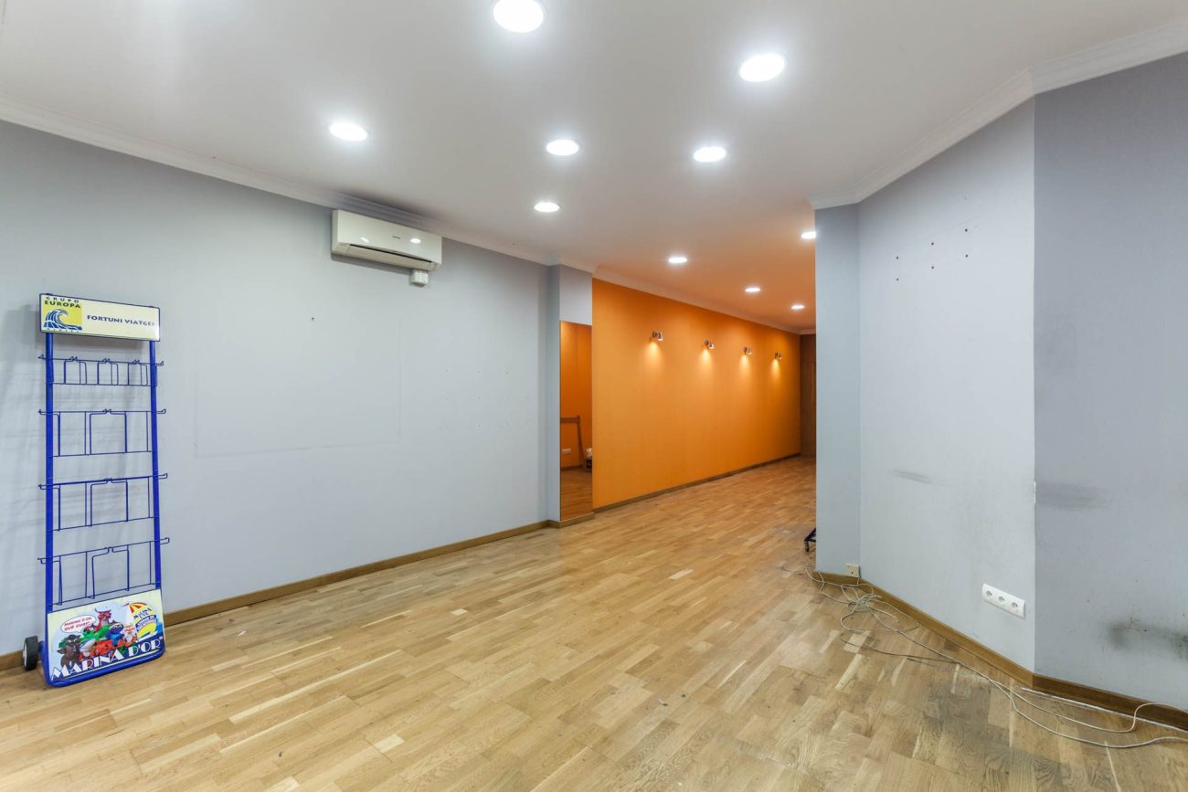 Comercial property in Barcelona, 84м2, Sant Antoni