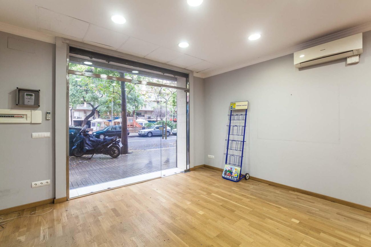 Comercial property in Barcelona, 84м2, Sant Antoni