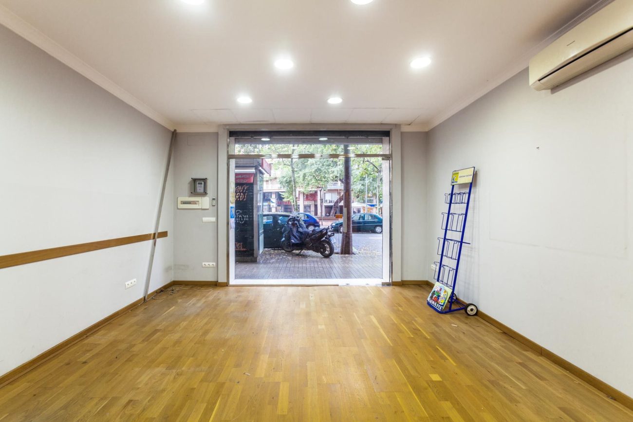 Comercial property in Barcelona, 84м2, Sant Antoni