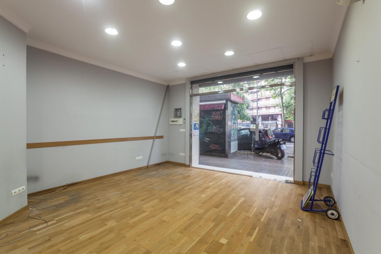 Comercial property in Barcelona, 84м2, Sant Antoni