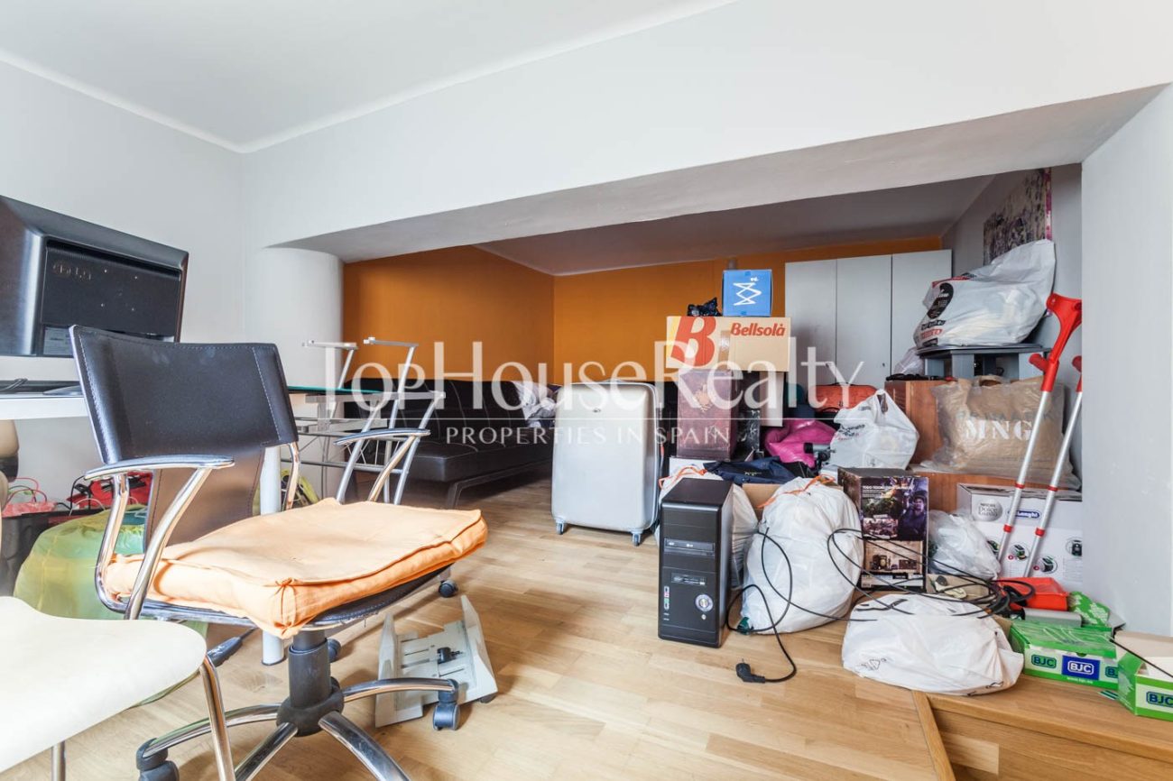 Fantastic premise for sale in Sant Antoni