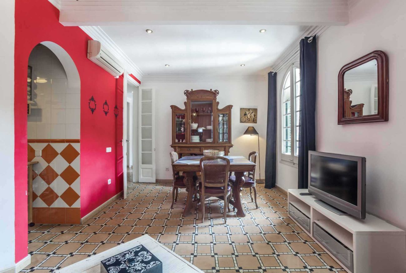 Charismatic property with tourist license