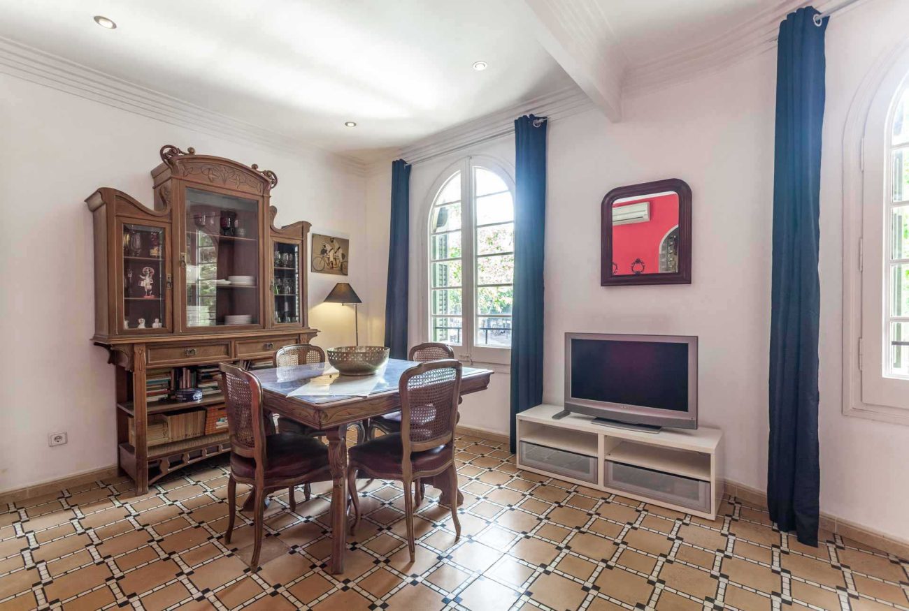 Charismatic property with tourist license