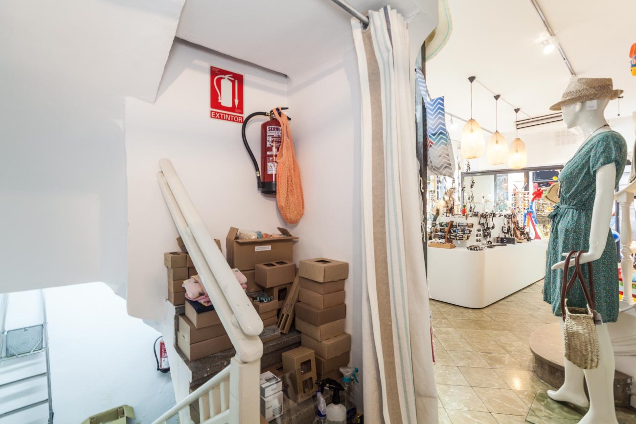 Commercial premise is transfer in el Gótico