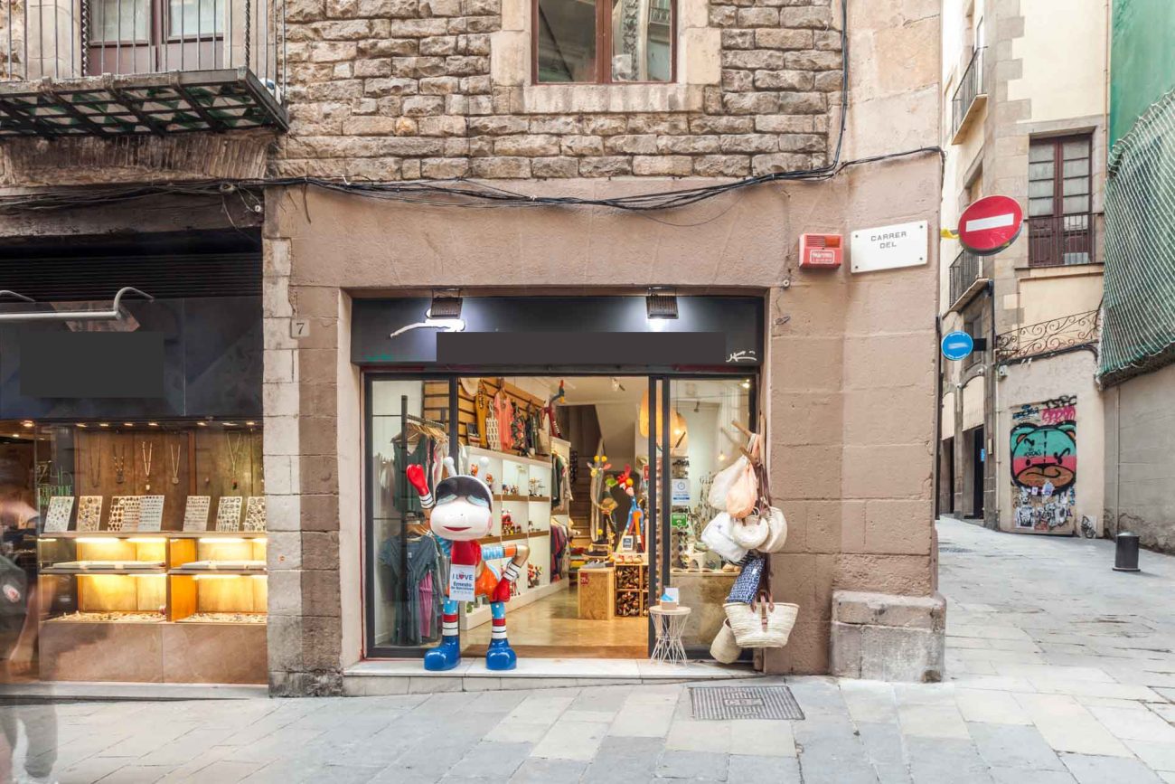 Commercial premise is transfer in el Gótico