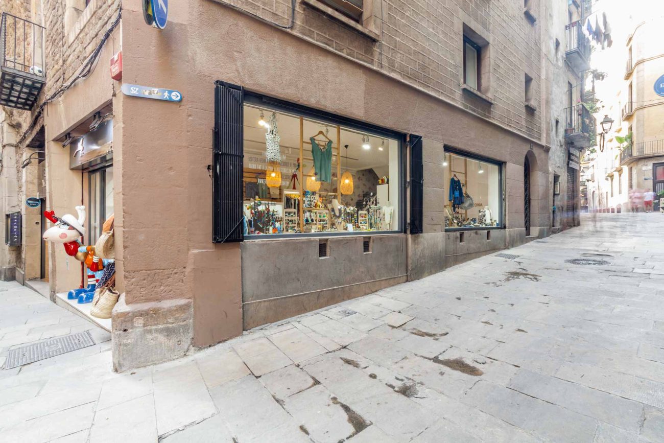 Commercial premise is transfer in el Gótico