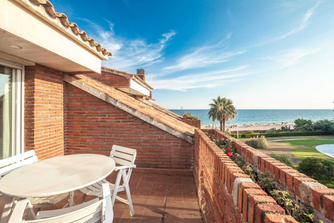 Fantastic townhouse with direct access to the beach