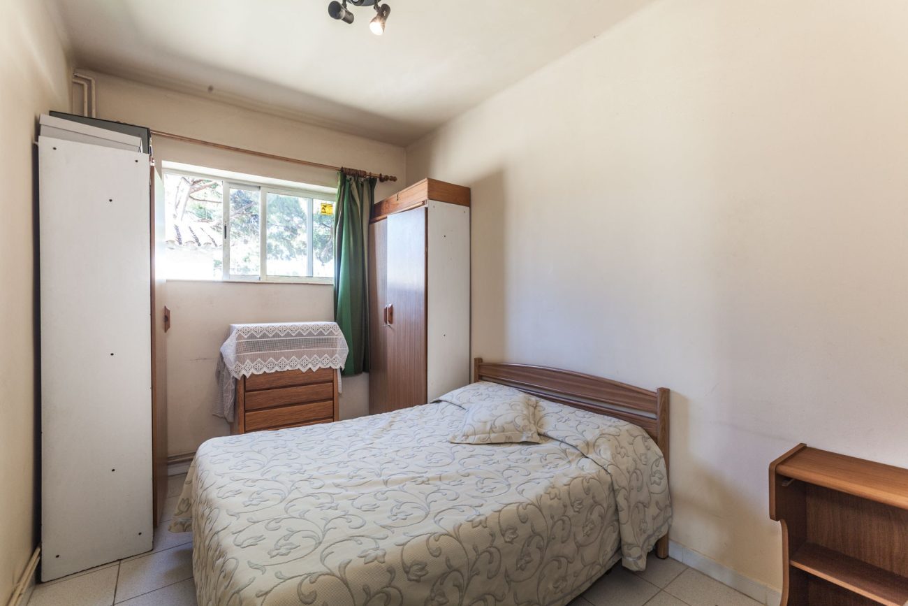 Large flat to reform in Castelldefels Beach