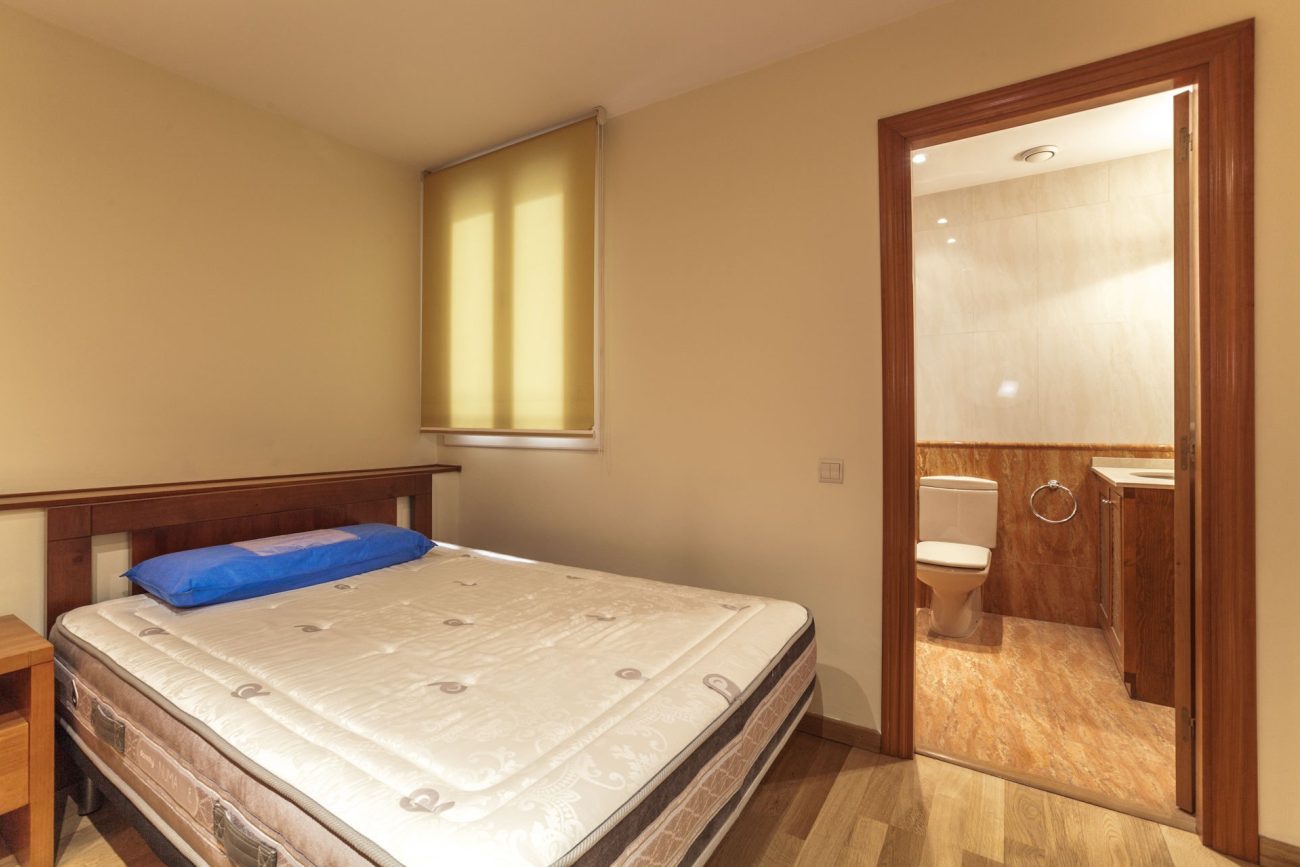 Spacious and bright apartment at Rambla Catalunya