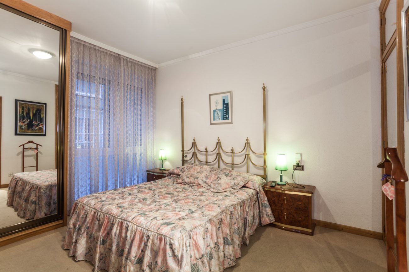 Spacious flat in Eixample Esquerre