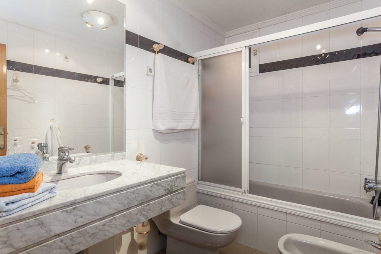 Spacious flat in Eixample Esquerre