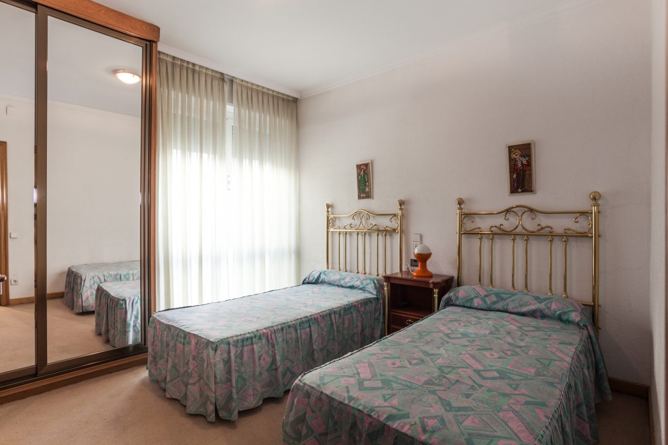 Spacious flat in Eixample Esquerre