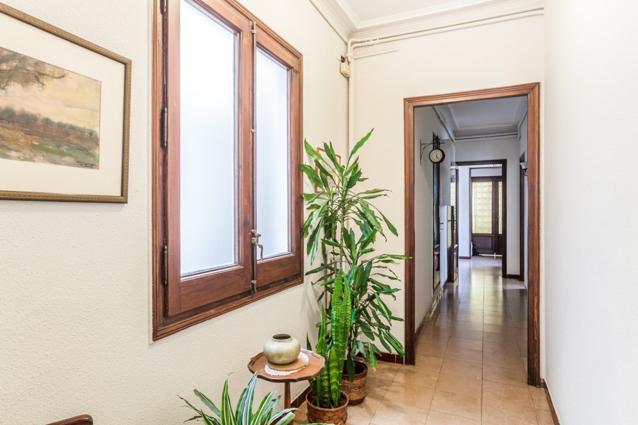 Big light flat in the heart of l’Eixample