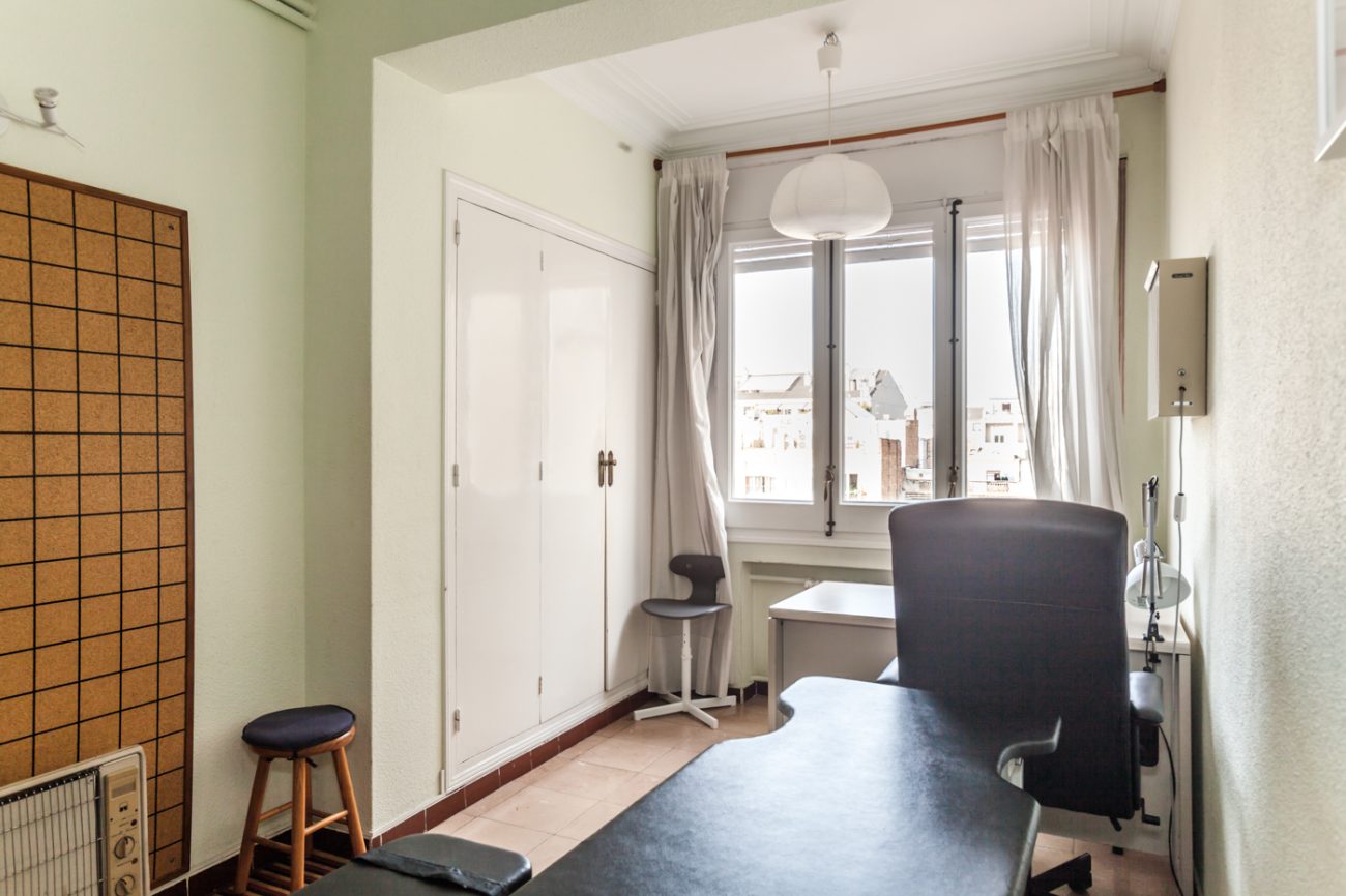 Big light flat in the heart of l’Eixample