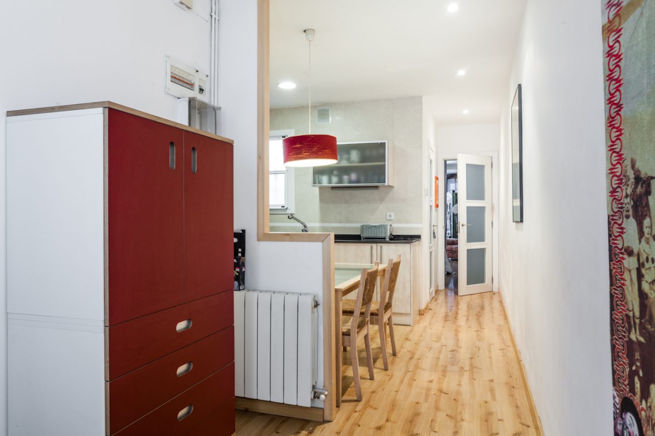 Attic flat with terrace in the coolest district of Barcelona