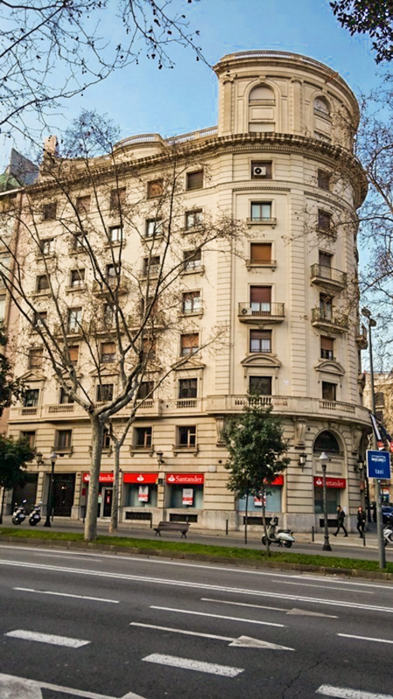 Luxury attic flat of 65 m2 with spectacular views in Barcelona