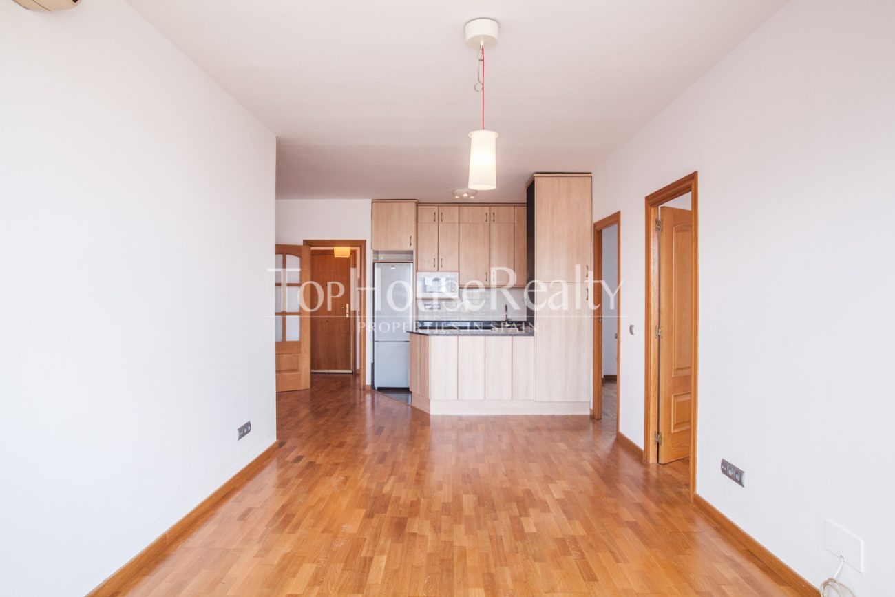 Spectacular and unique attic flat in Eixample Dret
