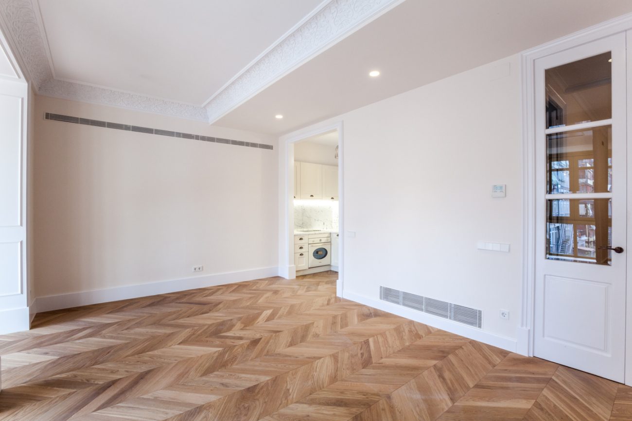 Centric apartment in a listed Modernist building