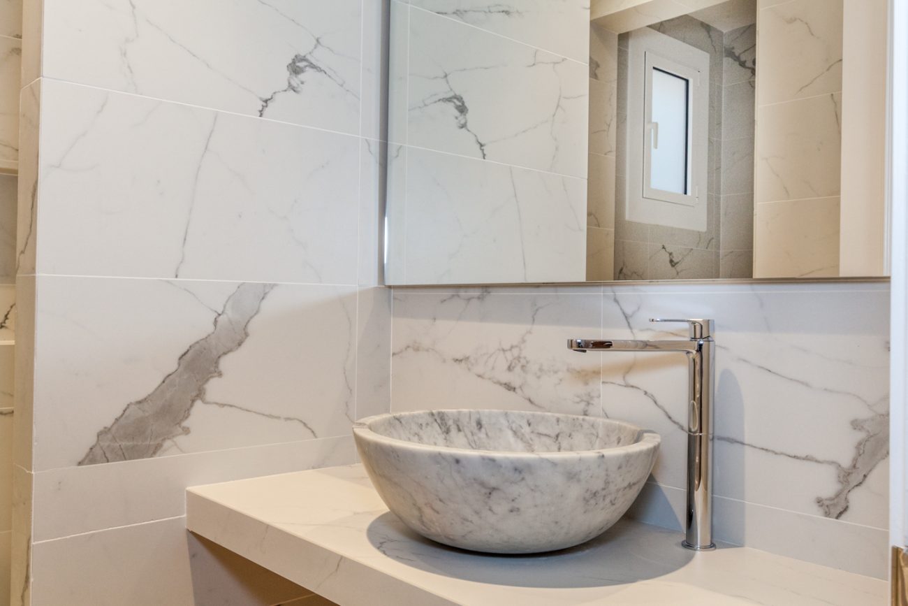 Centric apartment in a listed Modernist building