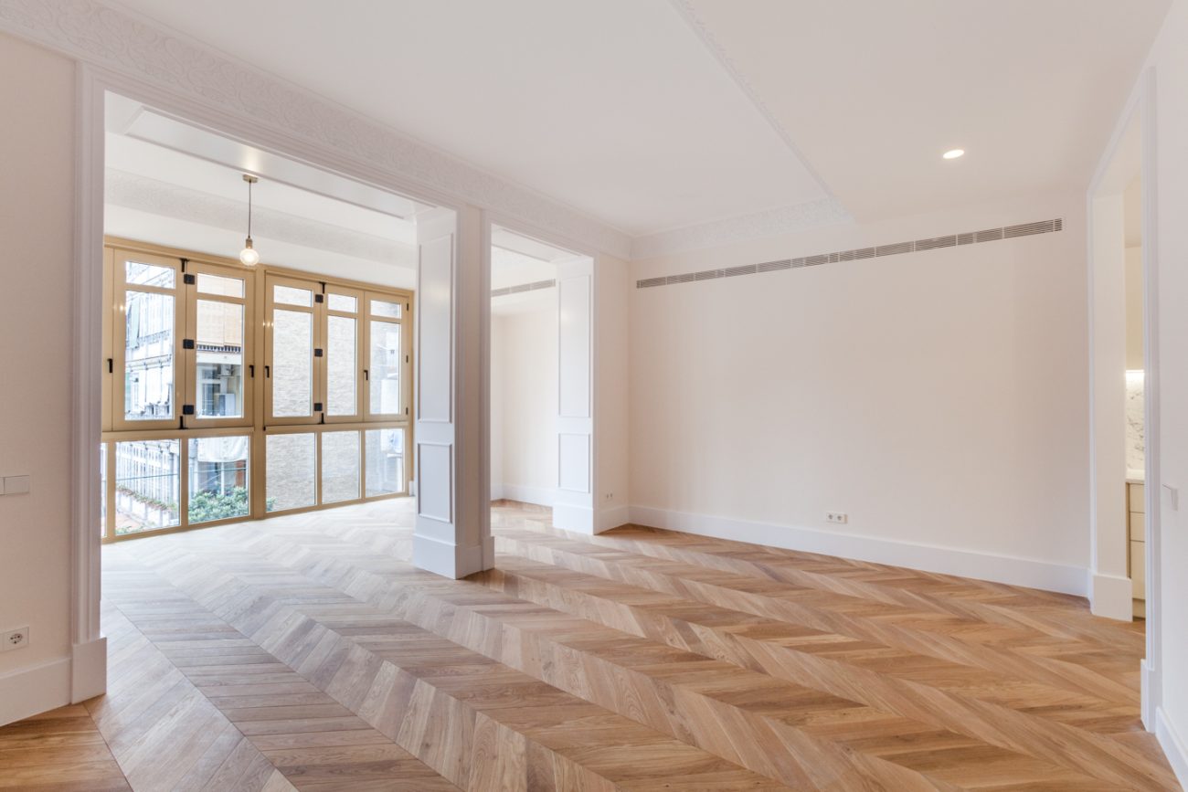 Centric apartment in a listed Modernist building