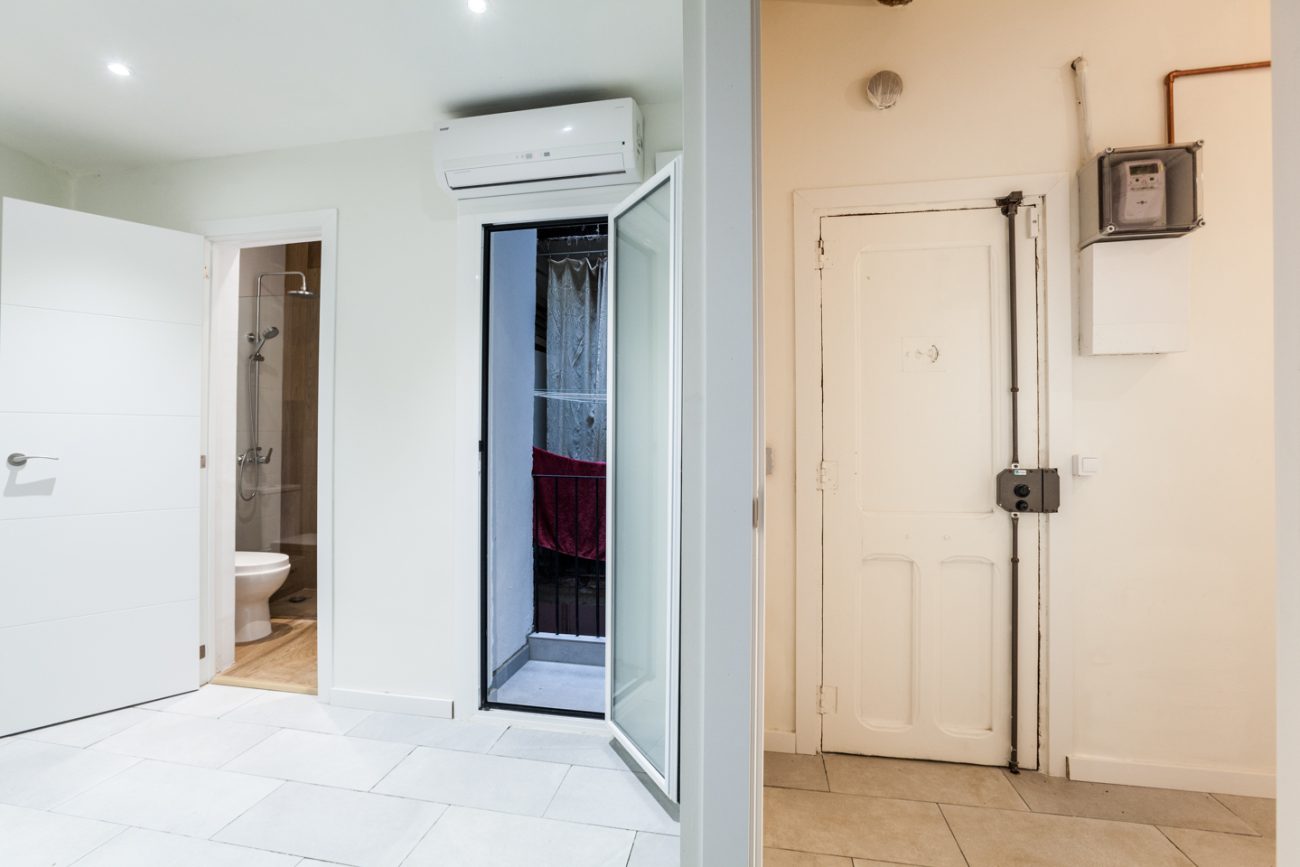 Light apartment in the Old Town of Barcelona