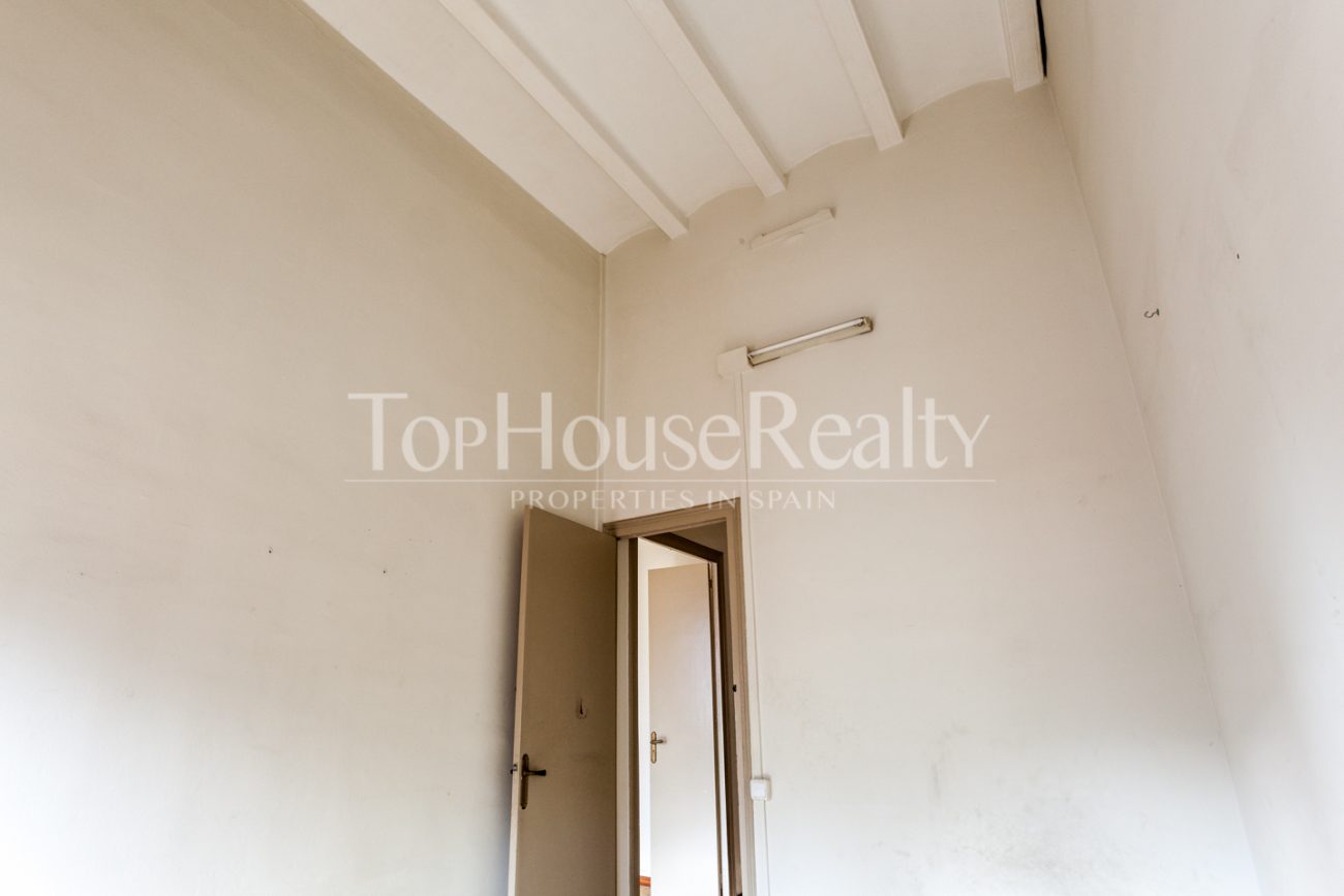 Charismatic flat for sale in Gracia