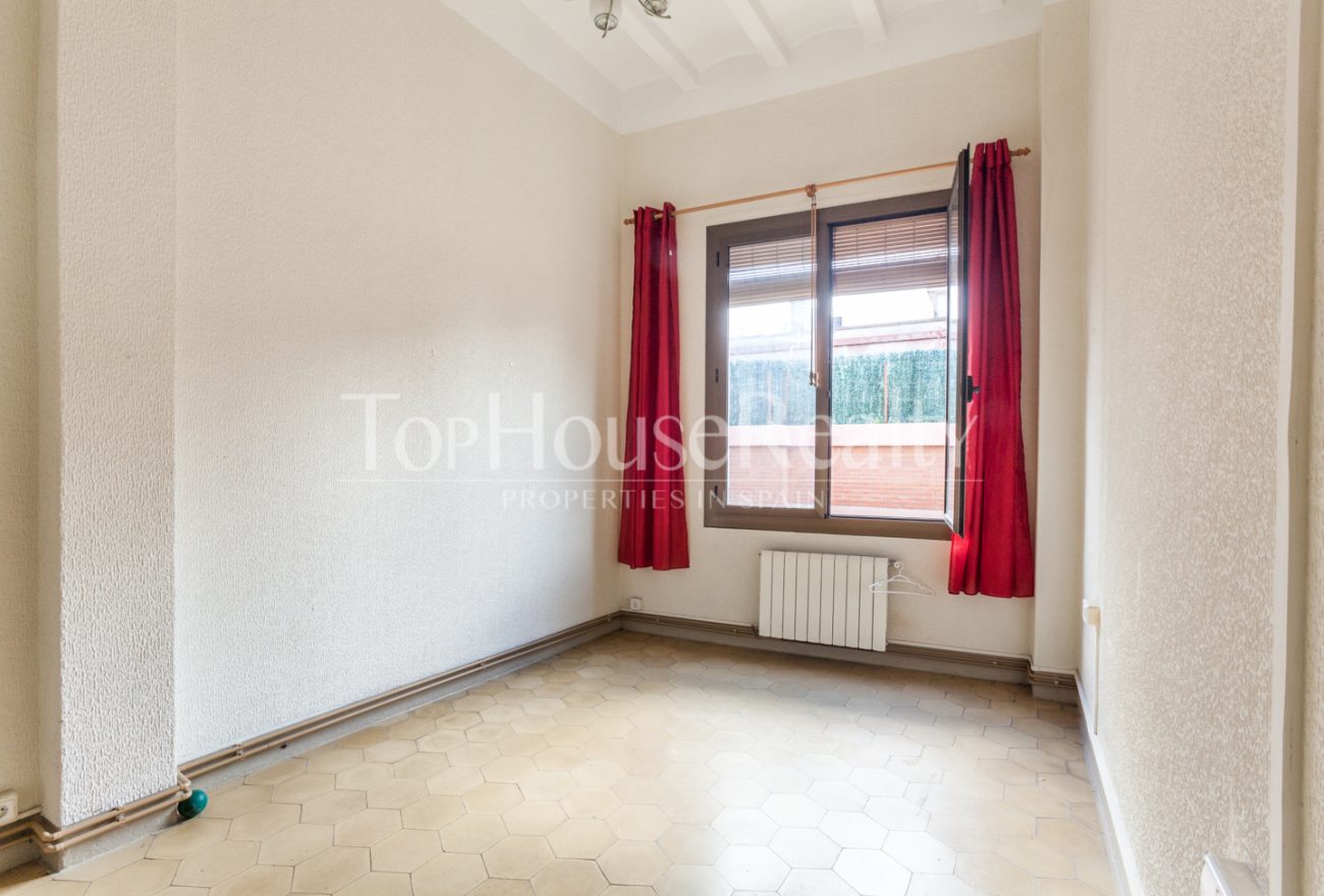 Charismatic flat for sale in Gracia