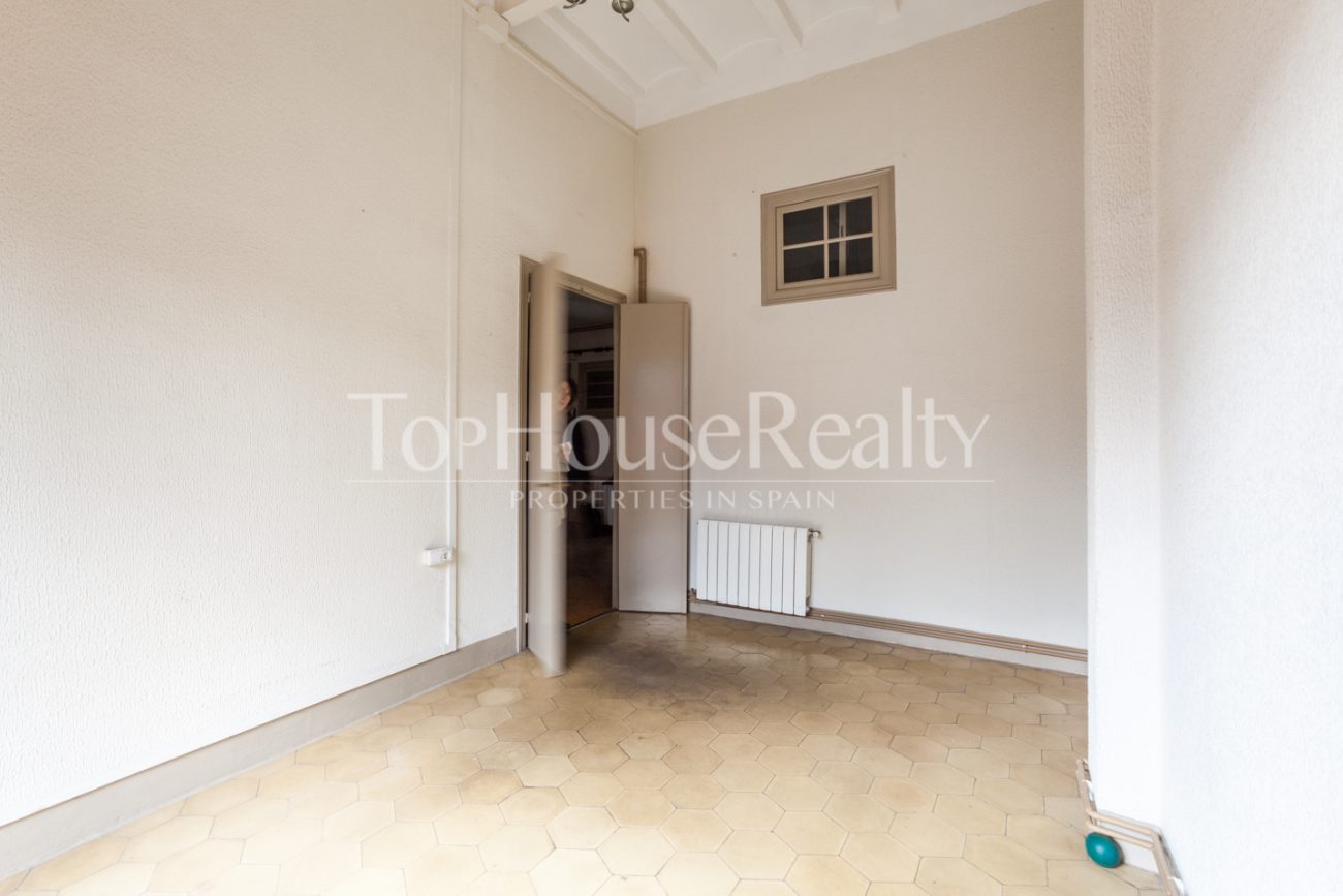 Charismatic flat for sale in Gracia