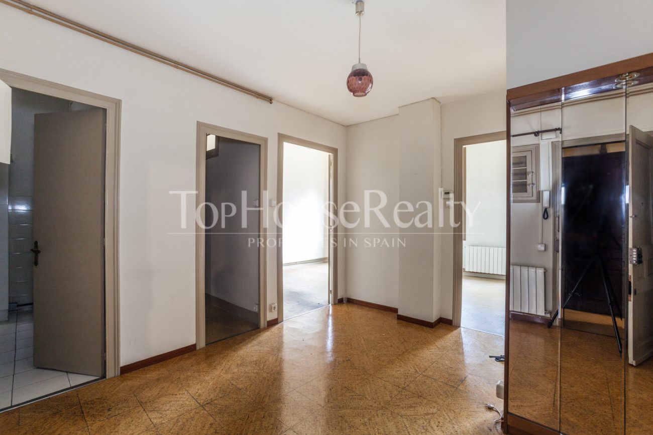 Charismatic flat for sale in Gracia