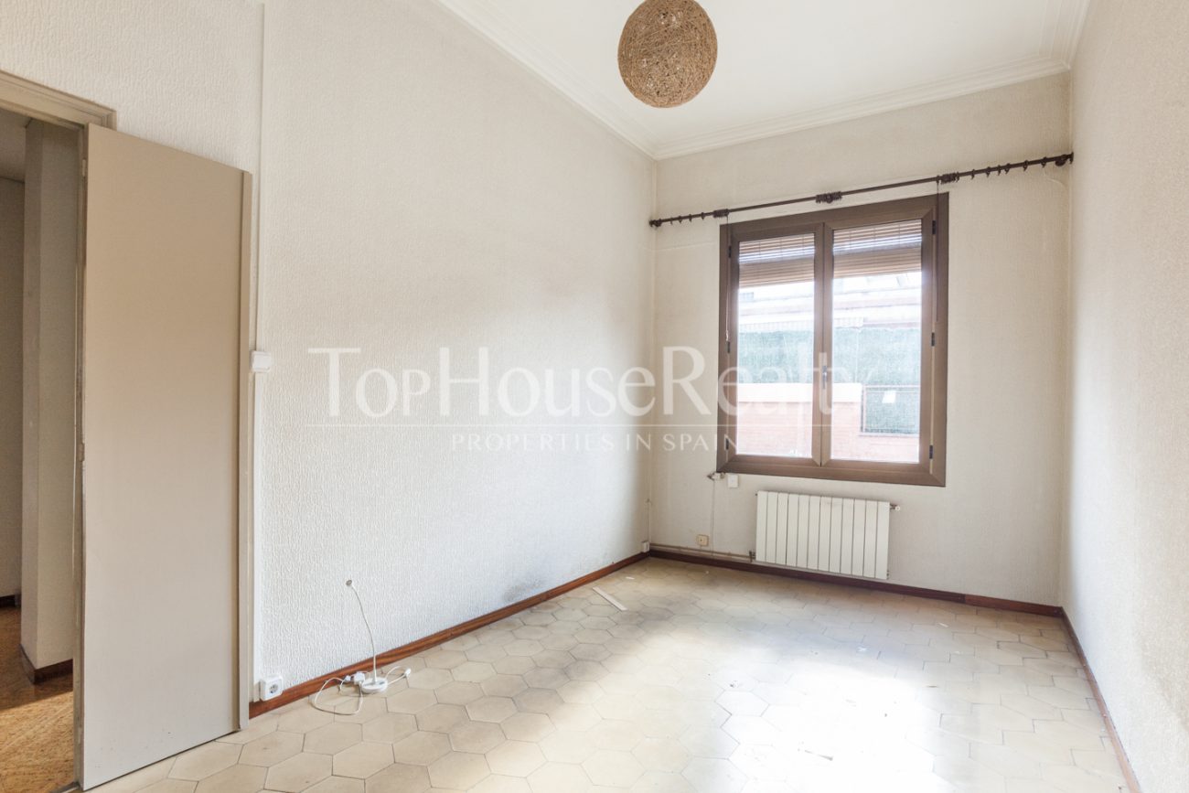 Charismatic flat for sale in Gracia