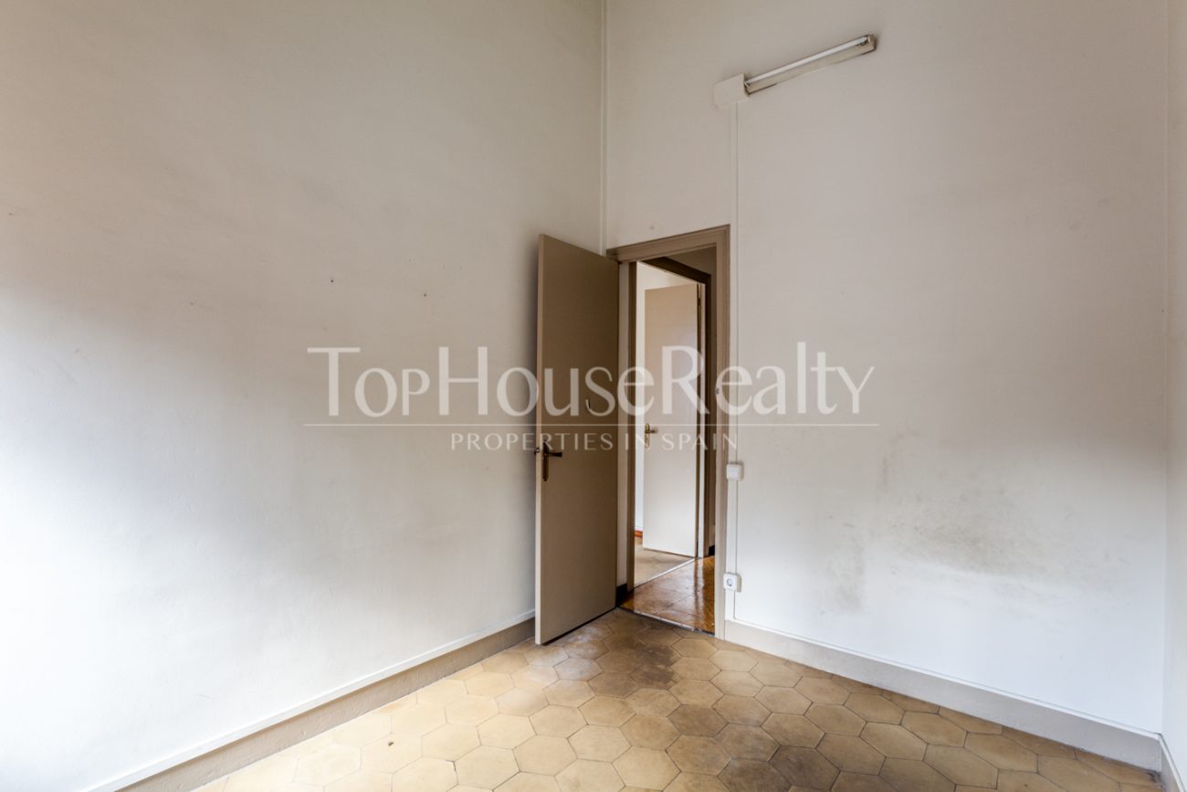 Charismatic flat for sale in Gracia