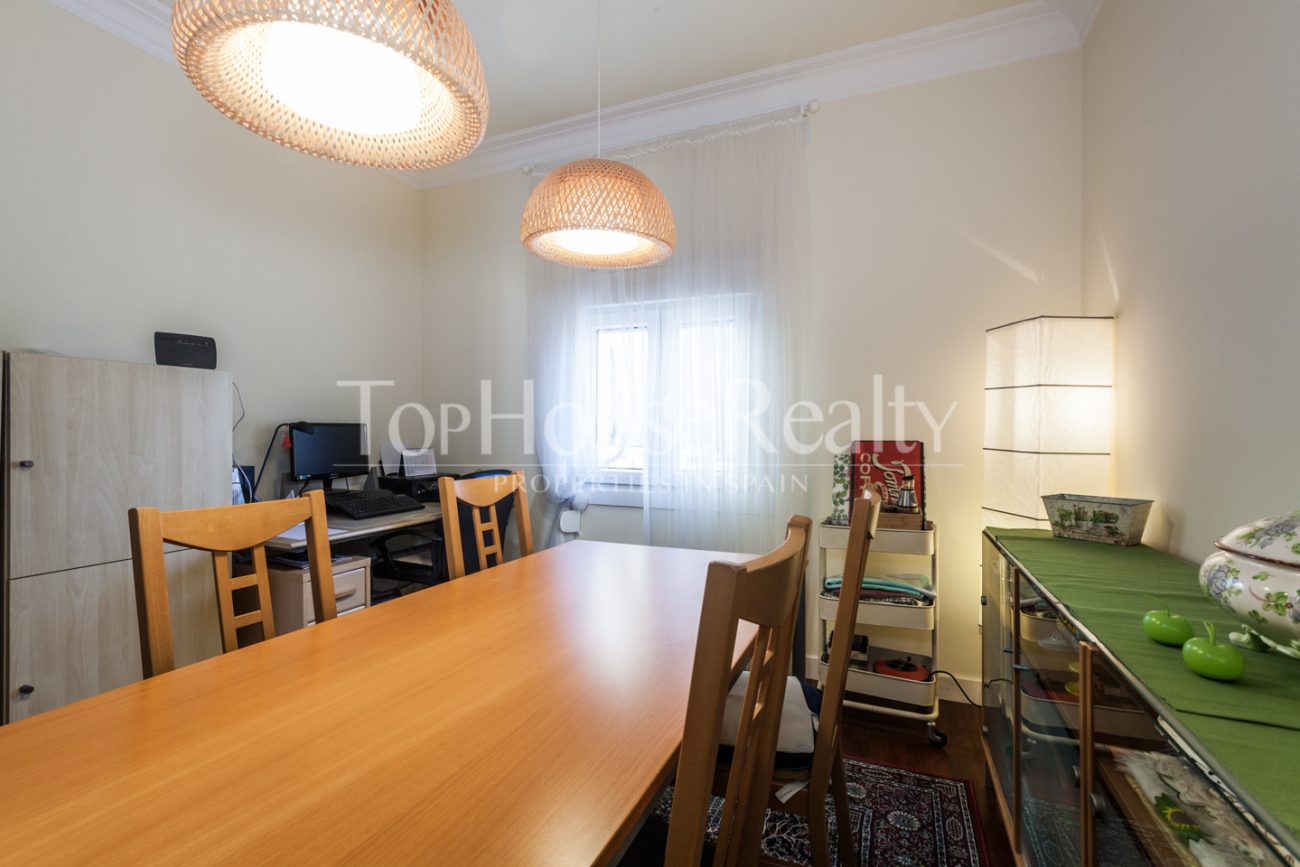 Centric and quiet flat