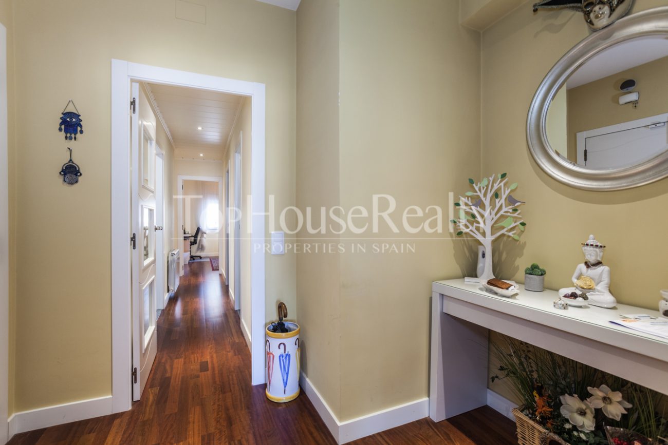 Centric and quiet flat