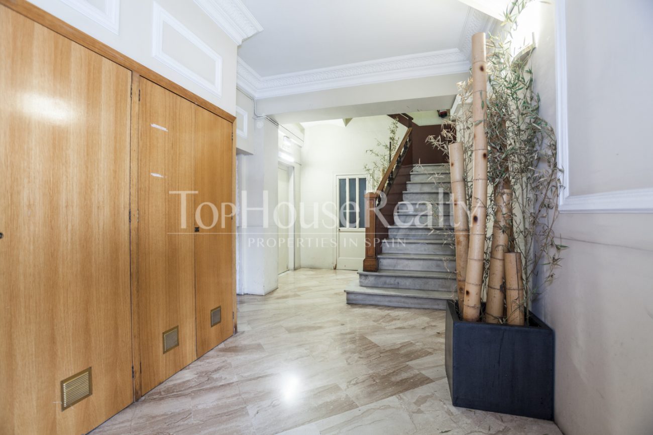 Centric and quiet flat