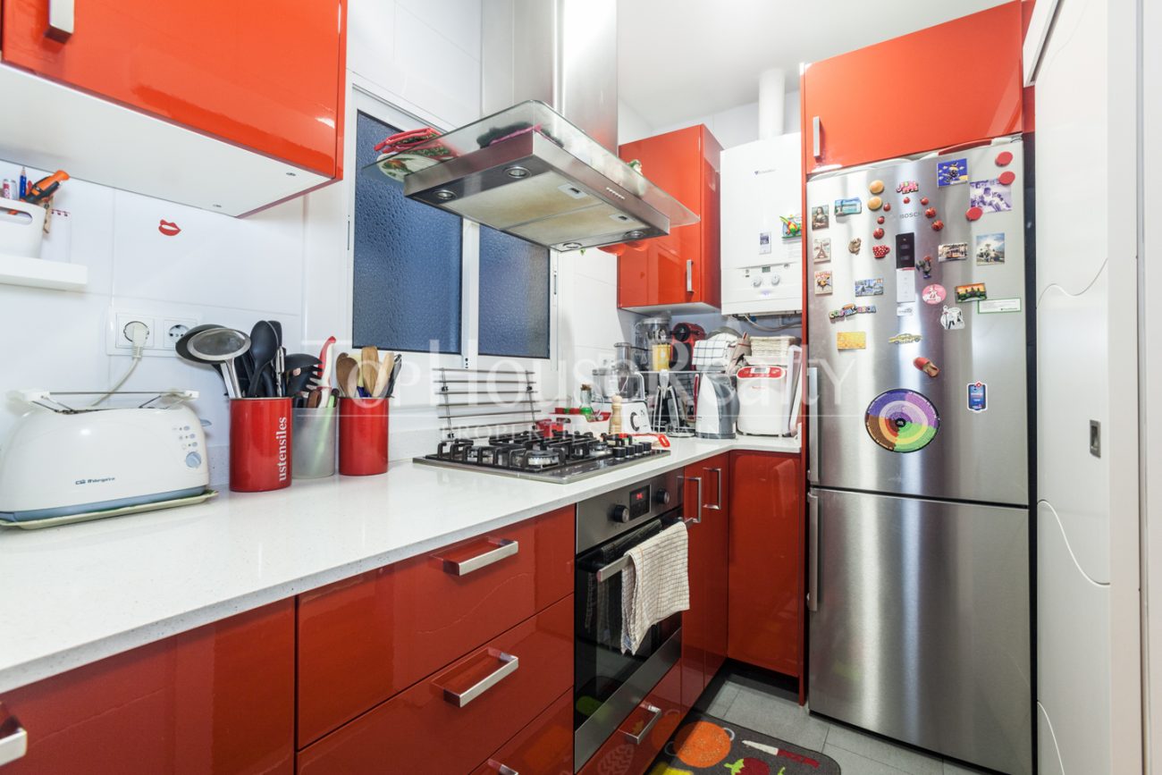Centric and quiet flat