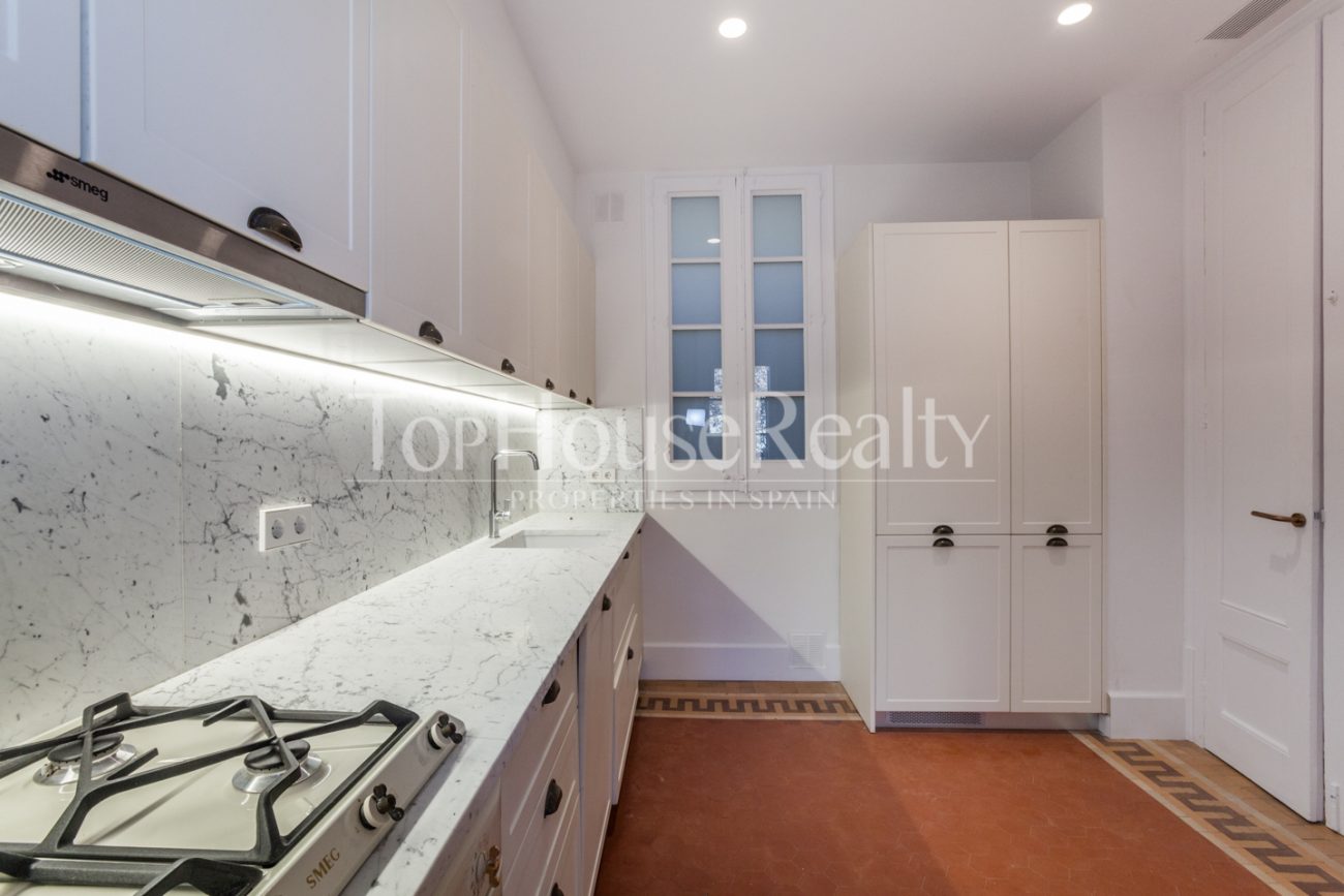 Stately flat on Gran Via