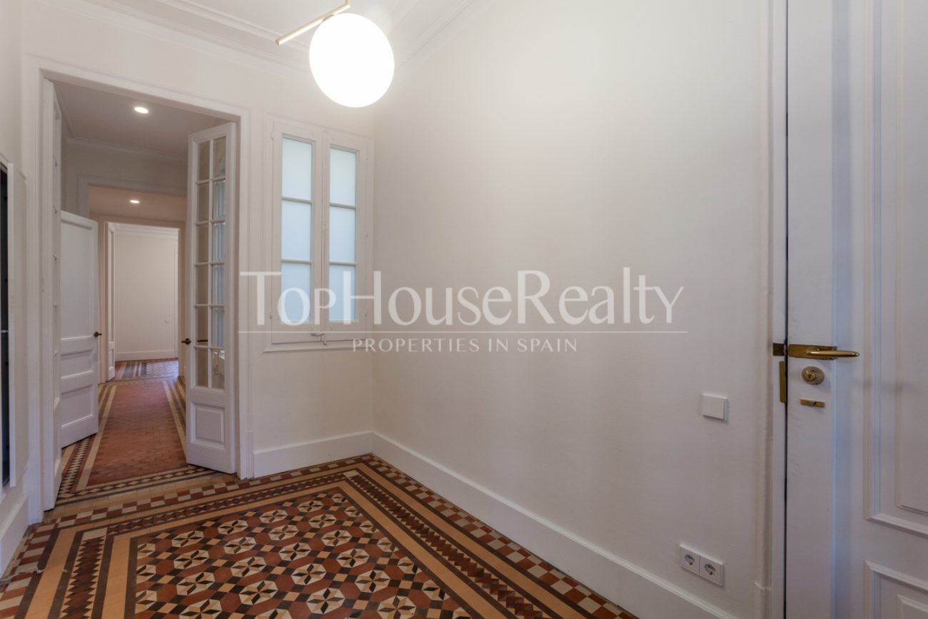 Stately flat on Gran Via