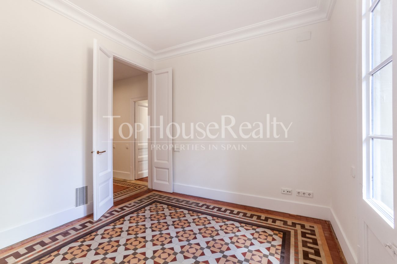 Stately flat on Gran Via