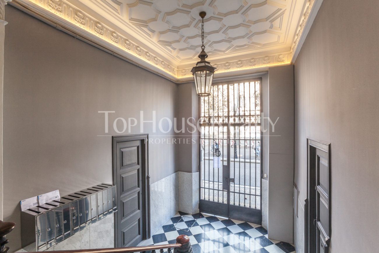 Stately flat on Gran Via