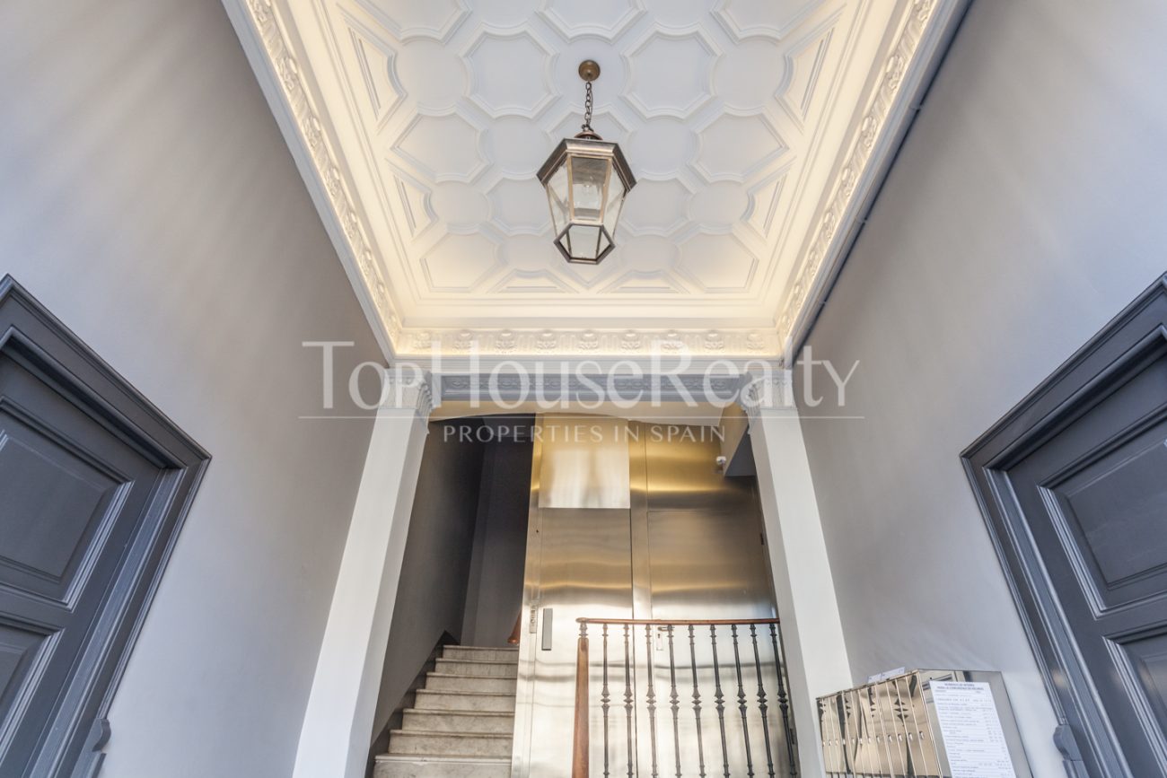 Stately flat on Gran Via