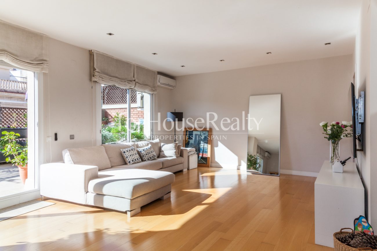 Comfortable duplex in la Bonanova