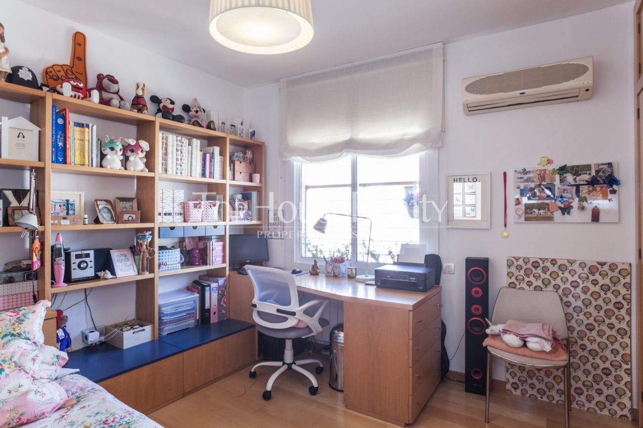 Comfortable duplex in la Bonanova