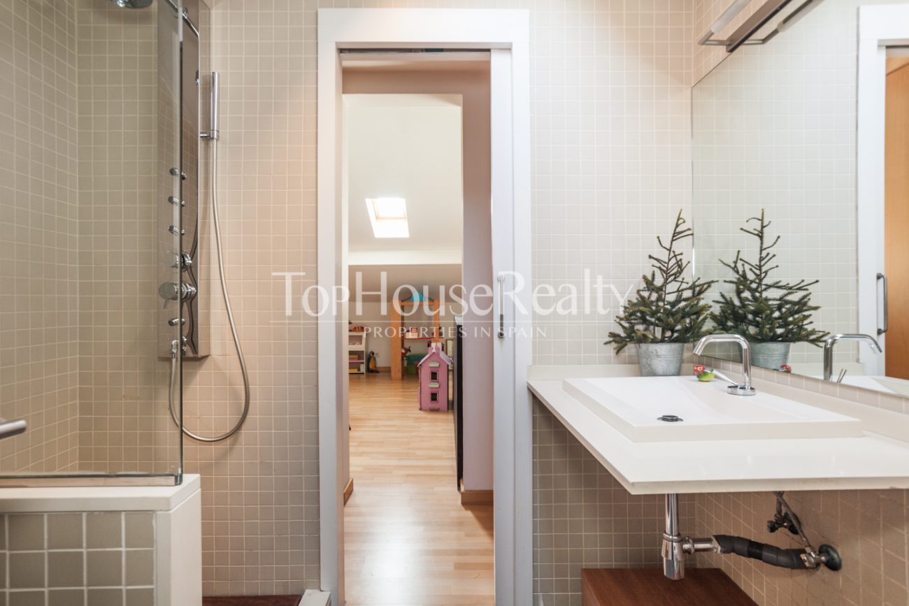 Comfortable duplex in la Bonanova