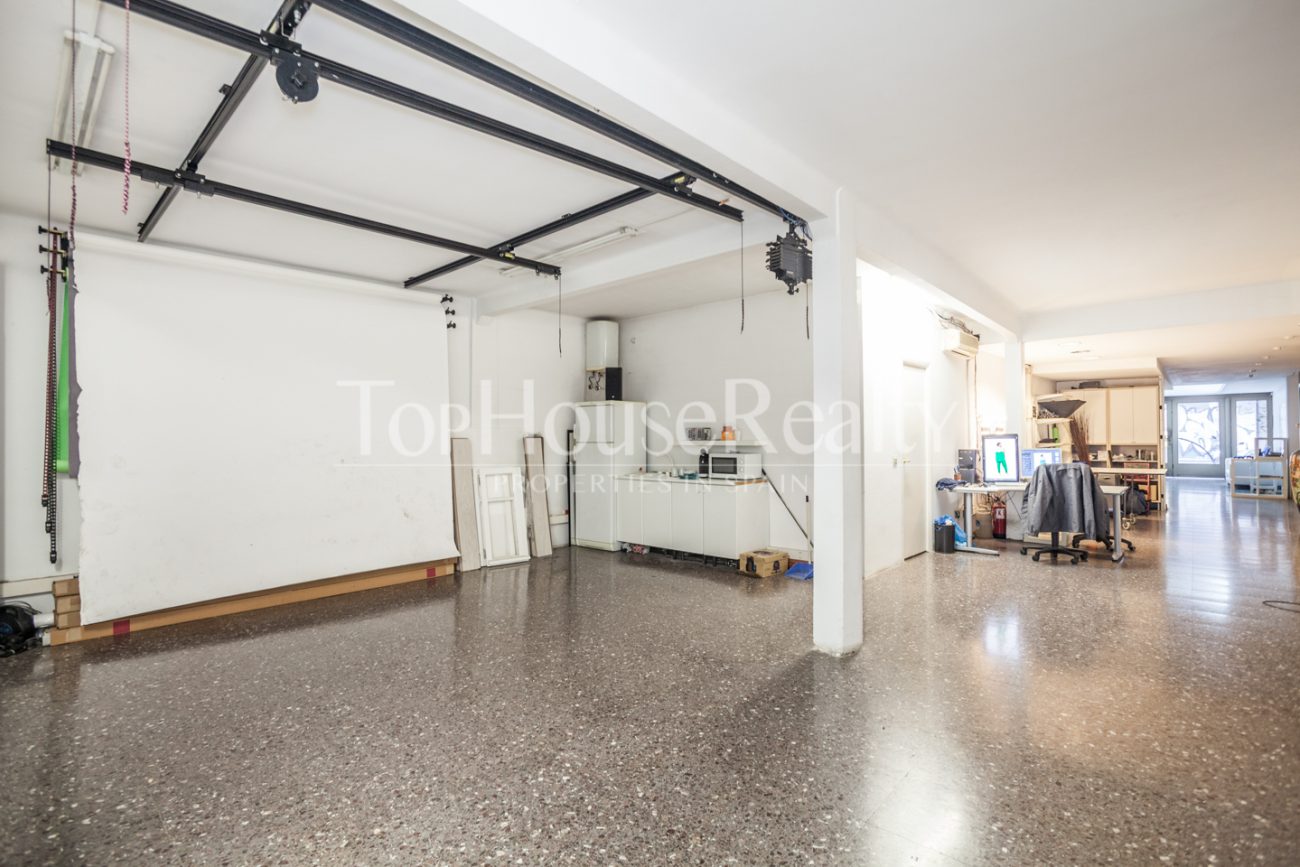 Commercial property on carrer Saragossa