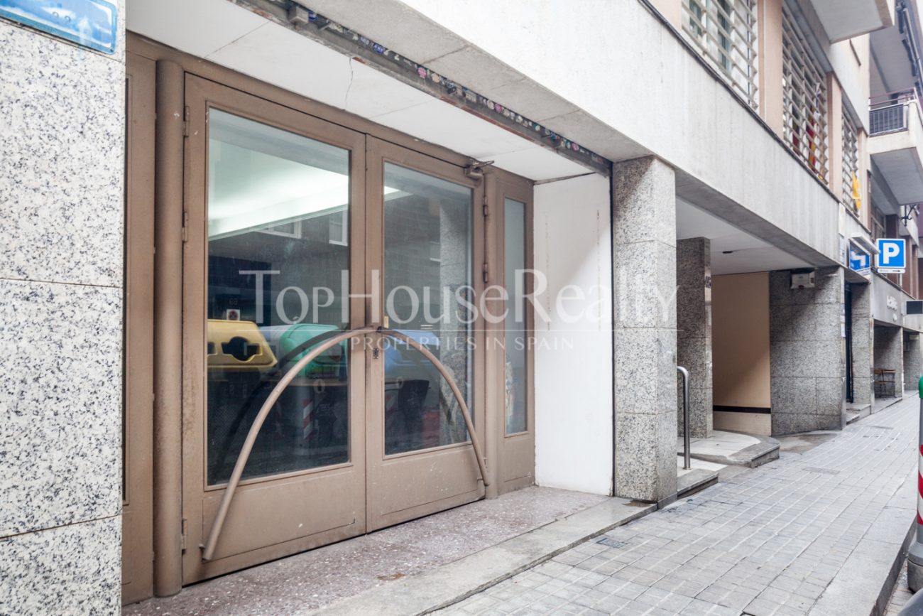 Commercial property on carrer Saragossa