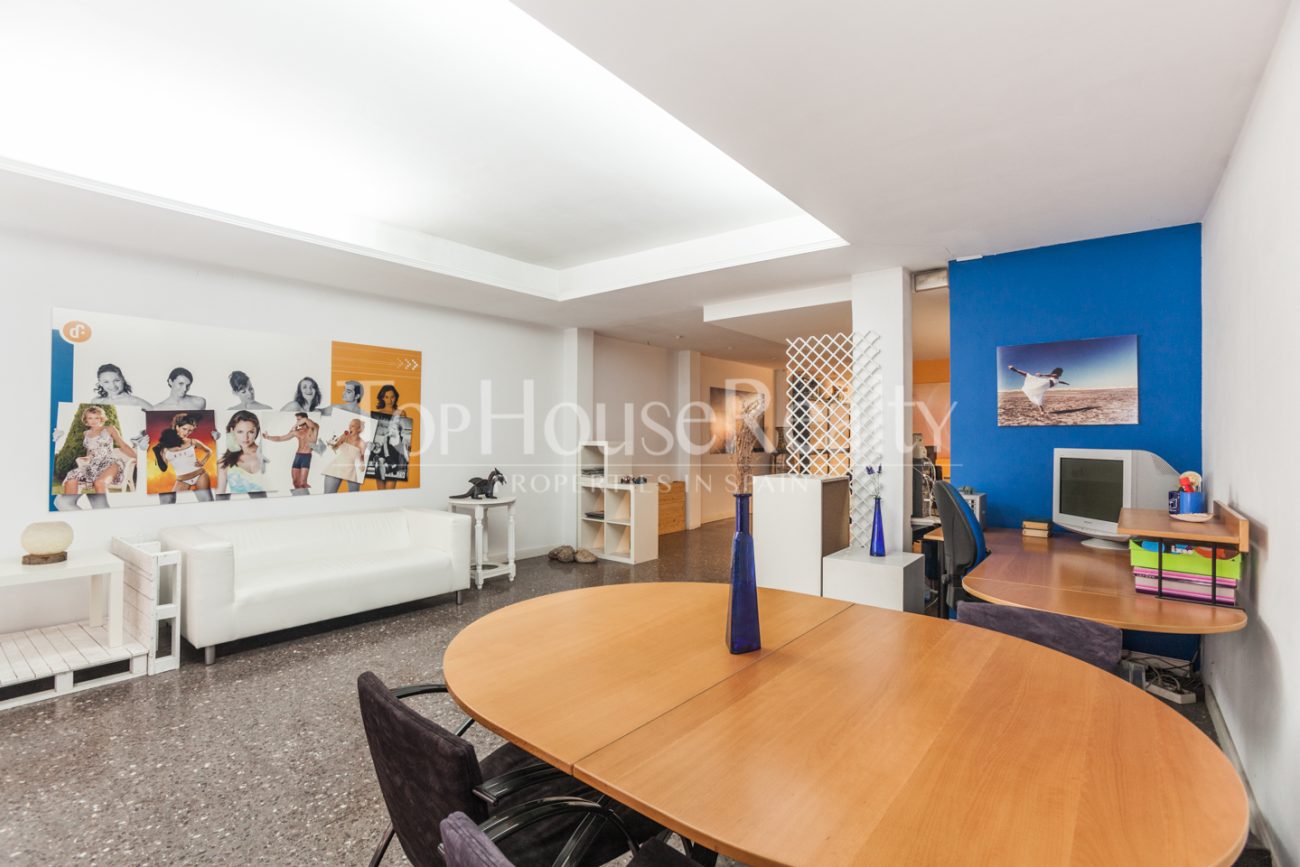 Commercial property on carrer Saragossa