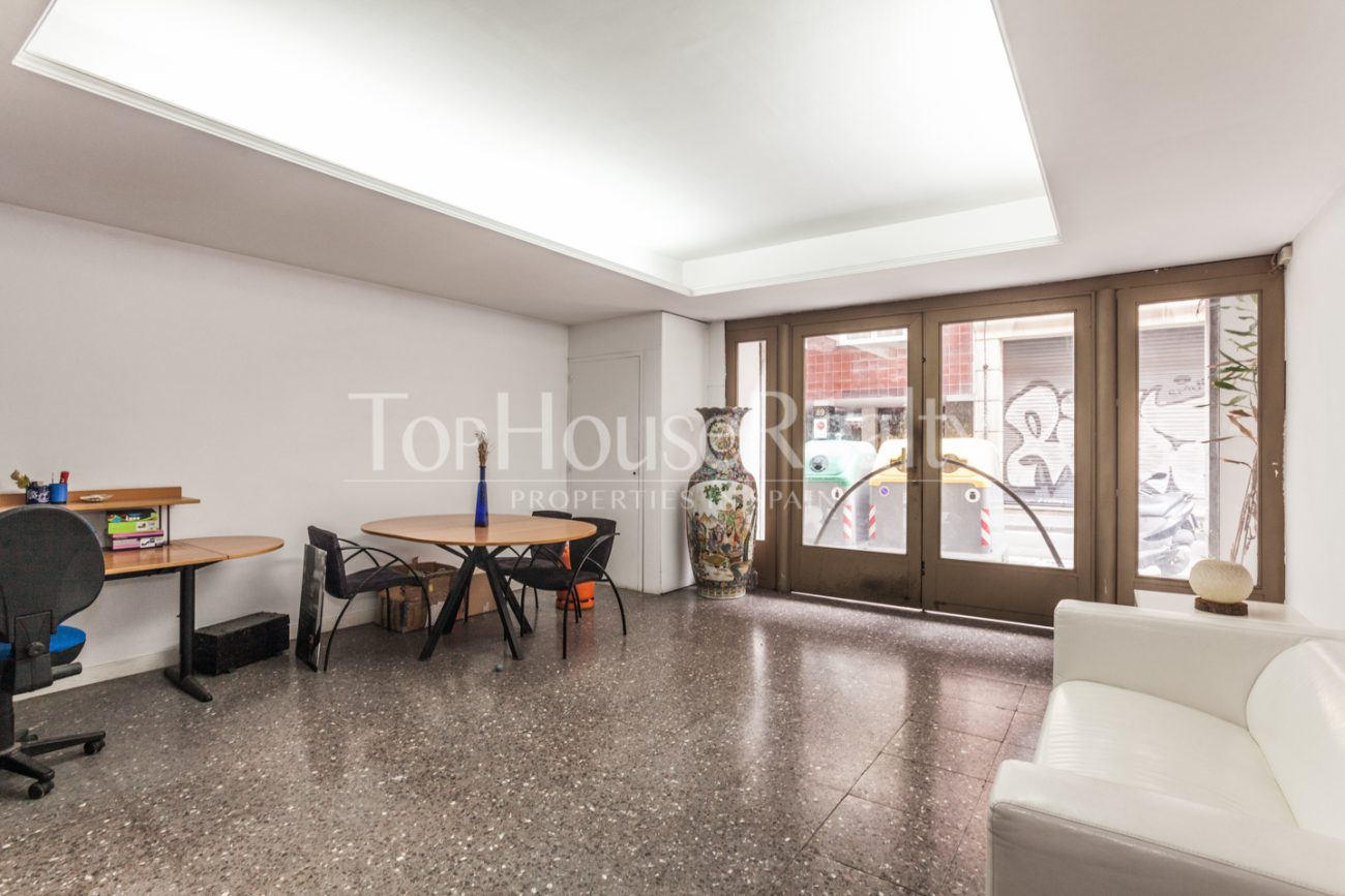 Commercial property on carrer Saragossa