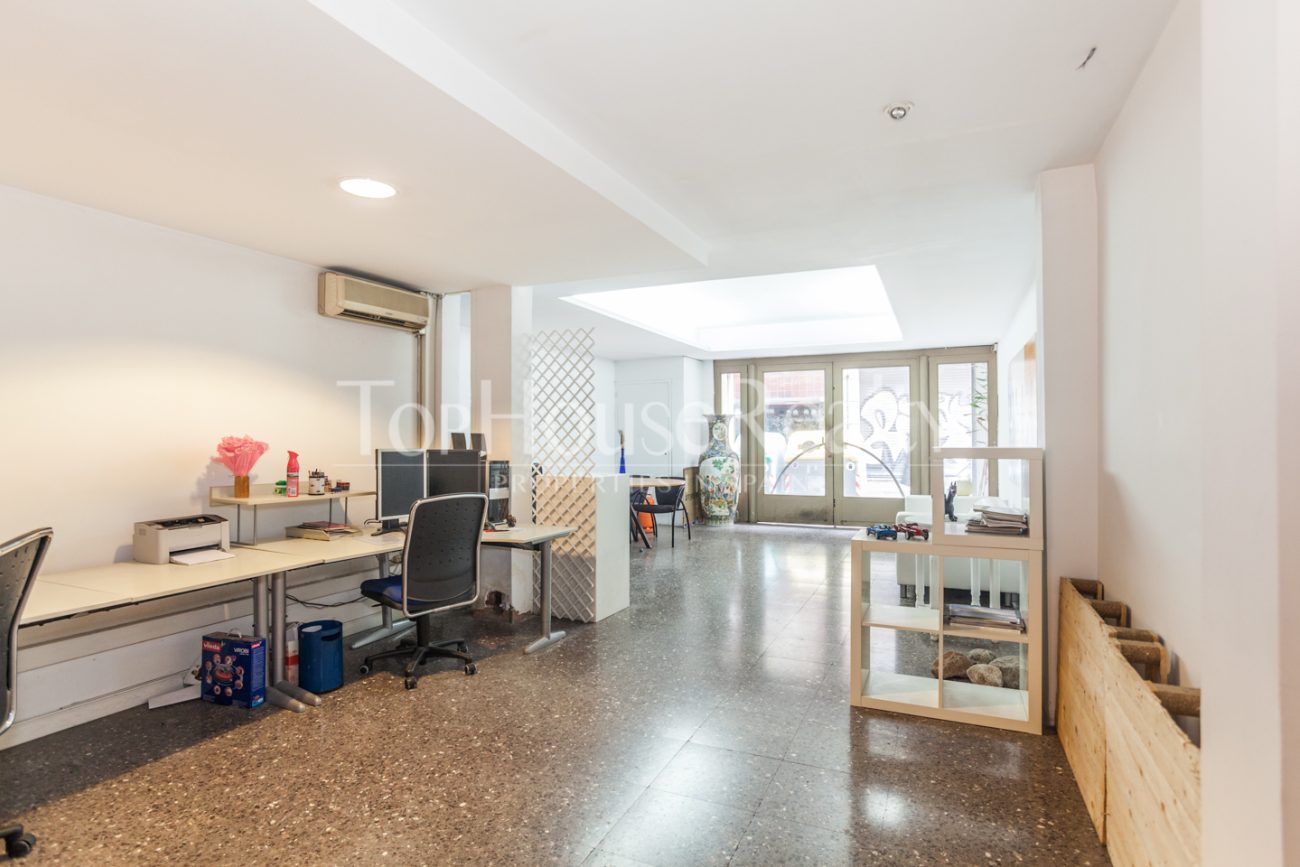 Commercial property on carrer Saragossa