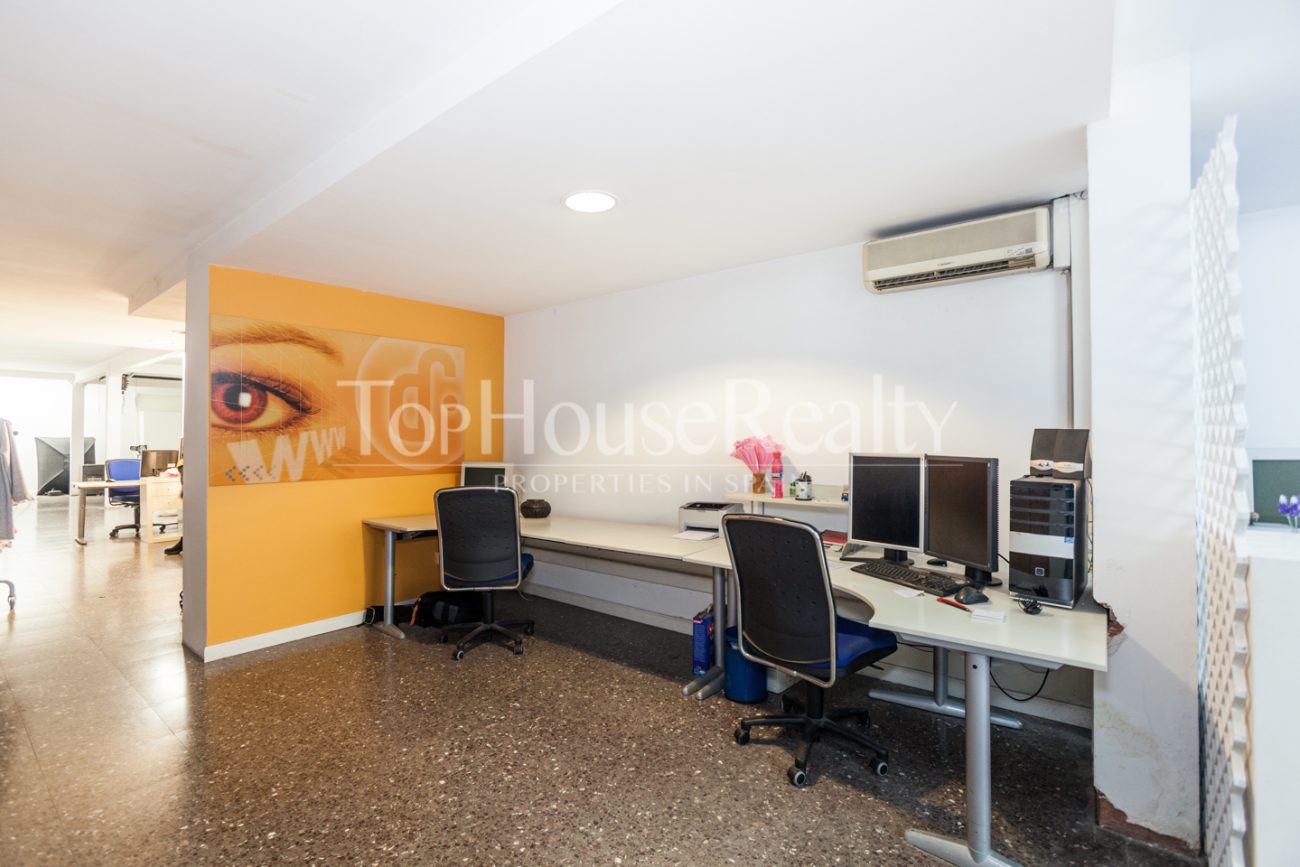 Commercial property on carrer Saragossa